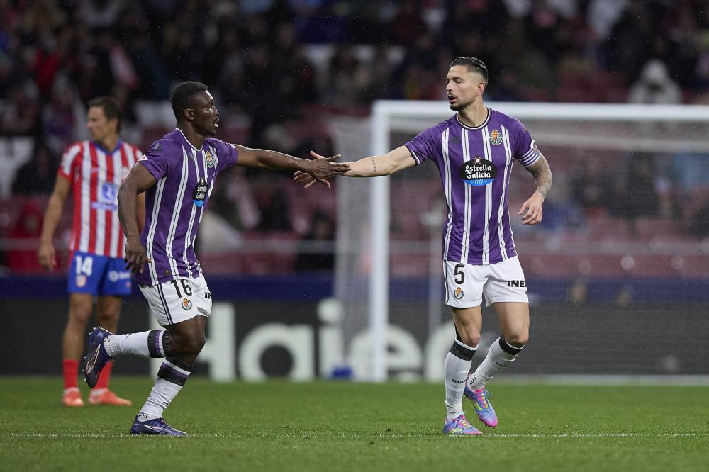 3 - 0！连得24分！巴萨超越皇马，直接扼杀马竞！巴萨夺冠几率大增.